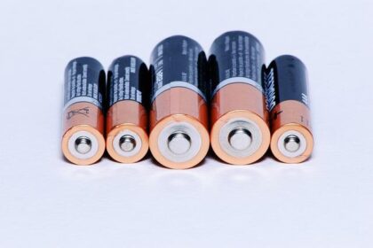 What Is the Best Portable Battery Charger for iPhone That Keeps You Powered on the Go